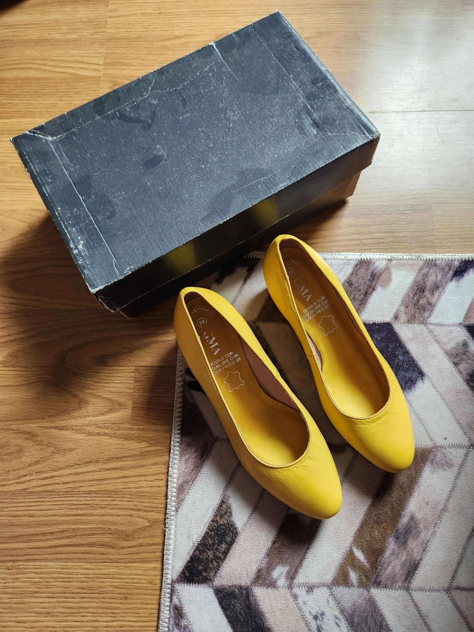 💛NIEUW superbe gele leren hakken maat 38💛 – photo 2